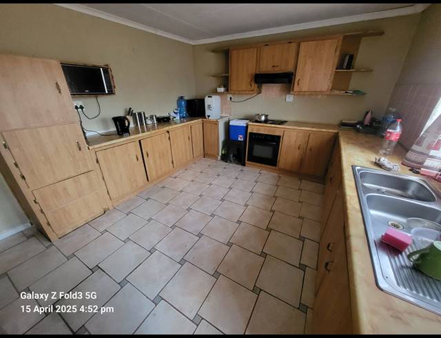 3 BEDROOM FREESTANDING FOR SALE IN KANANA